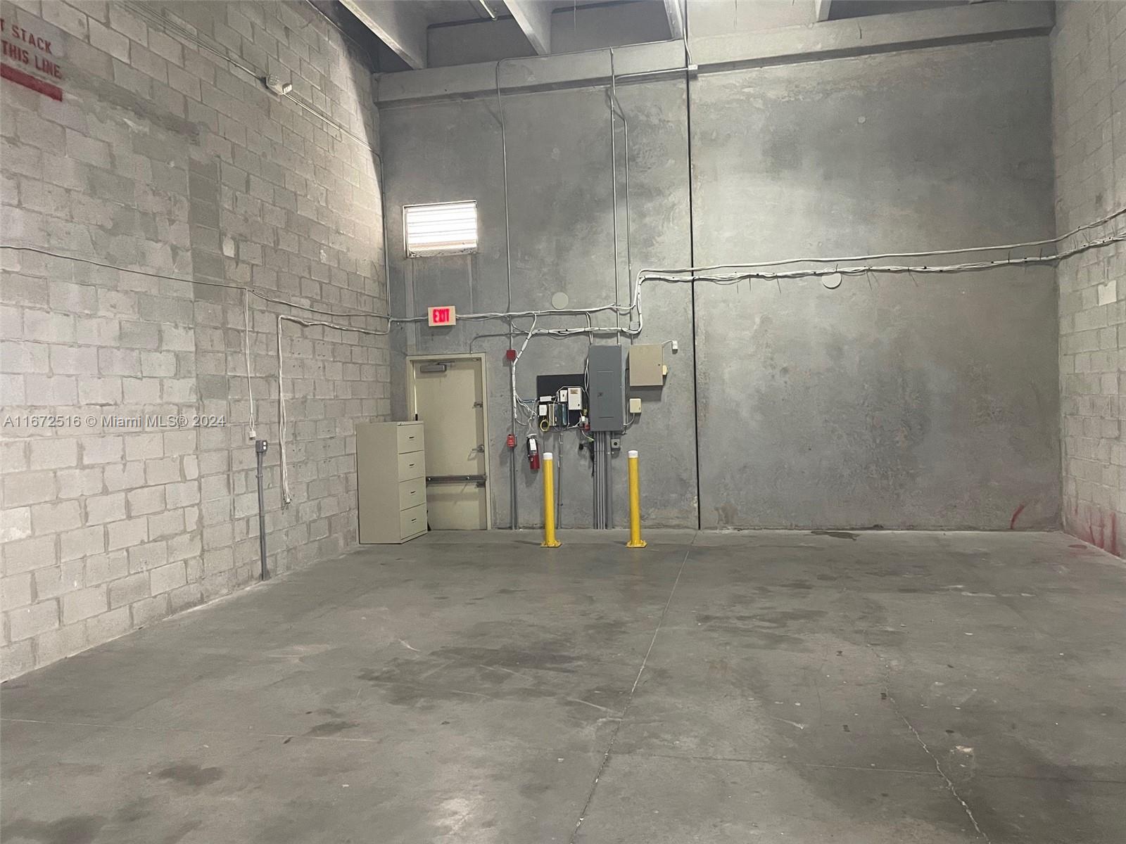 Commercial Property Warehouse/Office